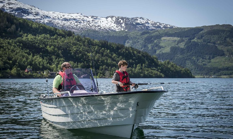 Аренда моторных лодок для катания по Гейрангер-фьорду